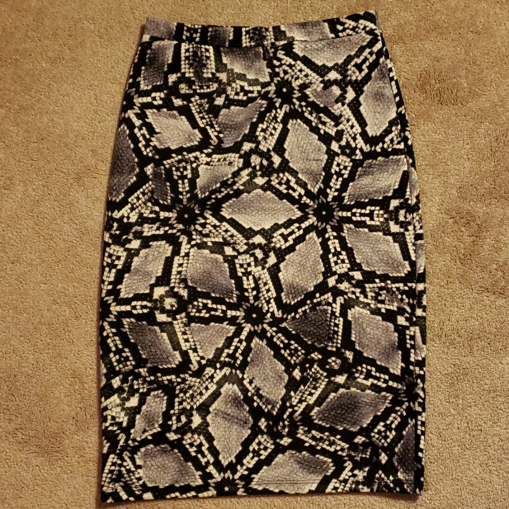 Snake skin print skirt